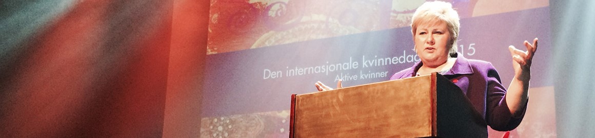 Erna Solberg på talerstol